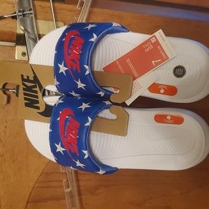 New Nike Women's Victori  slides Red White Blue Size 7
